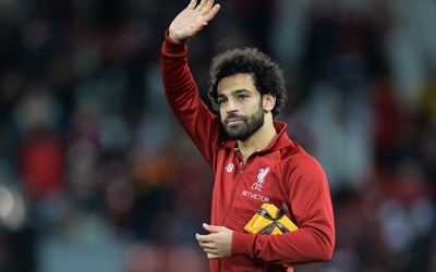 冠竞体育精华-什琴斯尼更衣室与队友打赌赢家