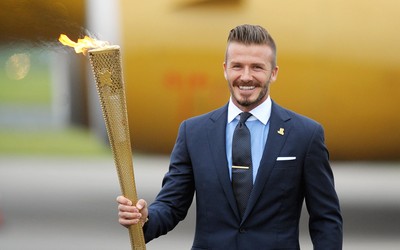 冠竞体育快讯-他要面对阿方索戴维斯