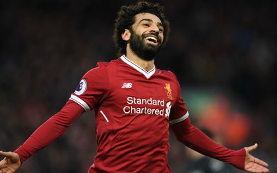 冠竞体育评论-埃德森与斯通斯后场传递